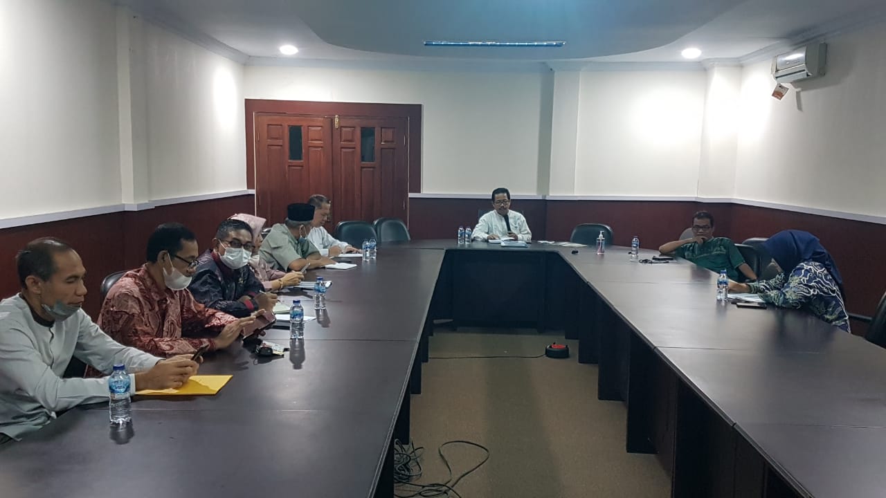 Kabid Penma didampingi Kasi Kurikulum dan Kesiswaan Kanwil Kemenag Provinsi Banten dalam kegiatan sosialiasi KSM dan MYRES