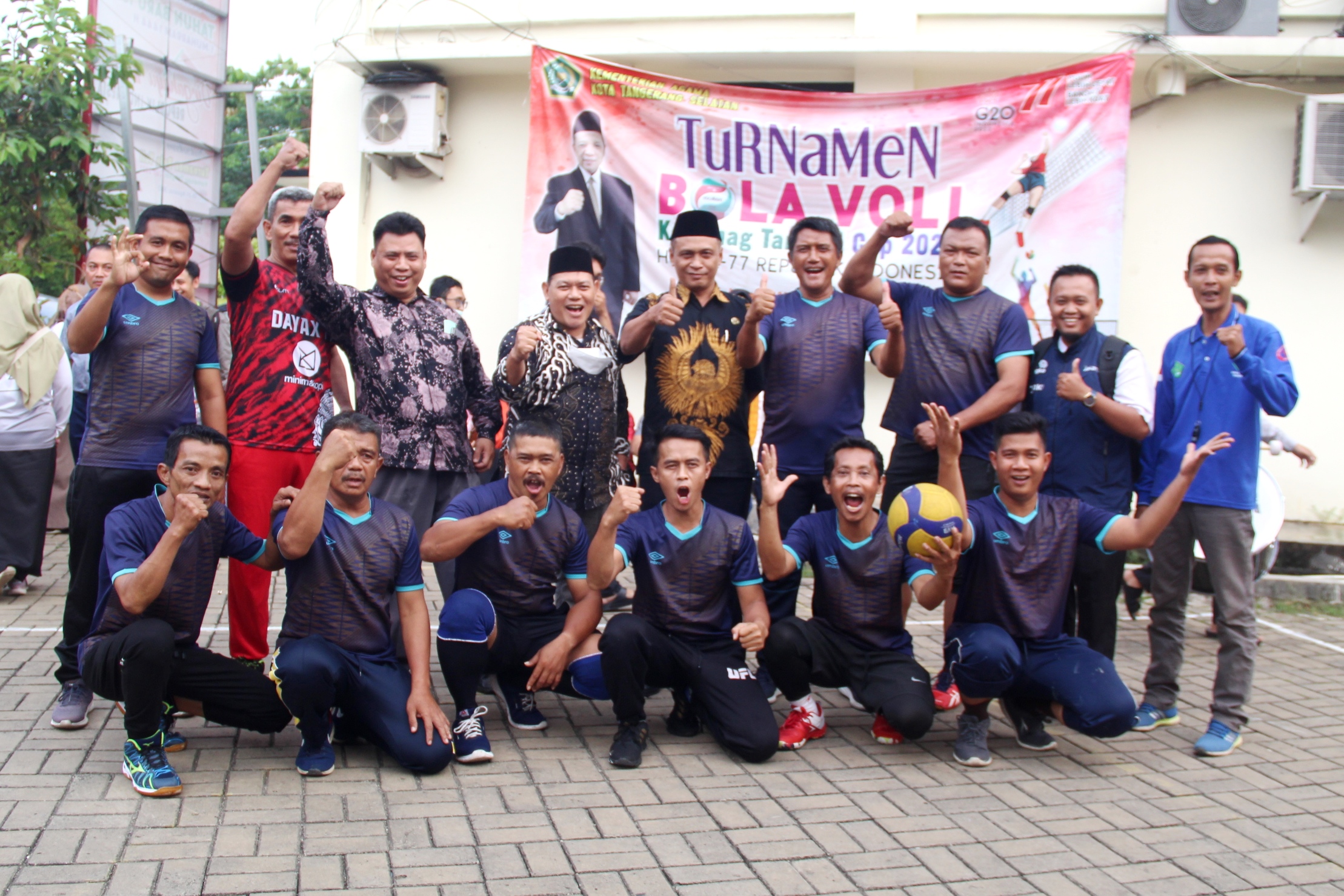 Tim Bola Voli Putra KKM MTs Kalahkan Tim MAN IC Serpong