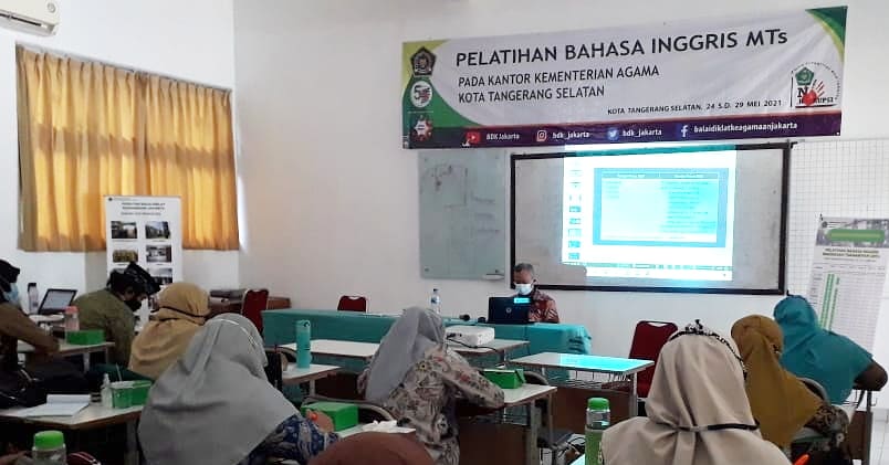 Pelatihan Bahasa Inggris MTs