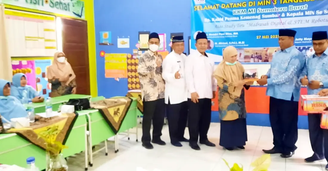 KKMI se-Sumatera Barat Studi Tiru ke MIN 3 Tangsel